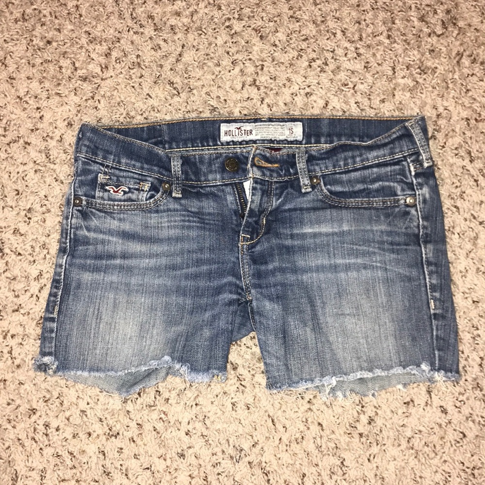 Hollister California cut off shorts